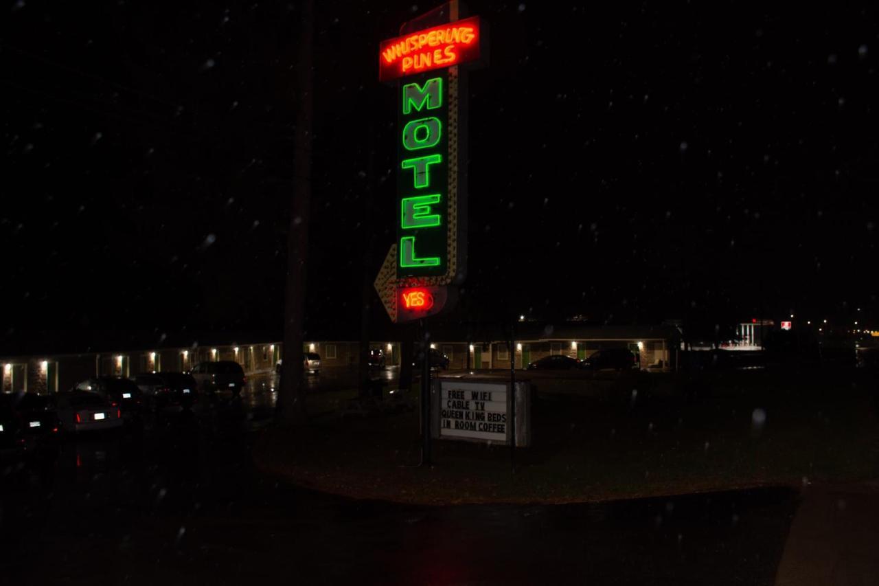 Whispering Pines Motel - 애쉬빌 외부 사진